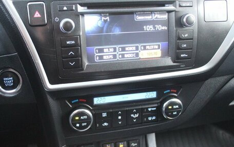 Toyota Auris II, 2013 год, 1 150 000 рублей, 22 фотография