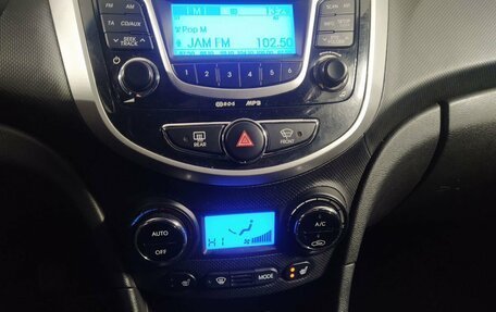 Hyundai Solaris II рестайлинг, 2011 год, 749 000 рублей, 6 фотография