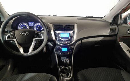 Hyundai Solaris II рестайлинг, 2011 год, 749 000 рублей, 11 фотография