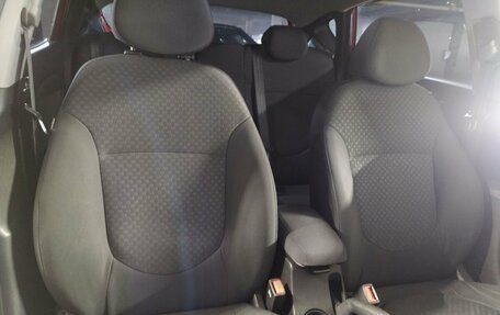 Hyundai Solaris II рестайлинг, 2011 год, 749 000 рублей, 15 фотография