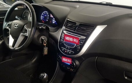 Hyundai Solaris II рестайлинг, 2011 год, 749 000 рублей, 14 фотография