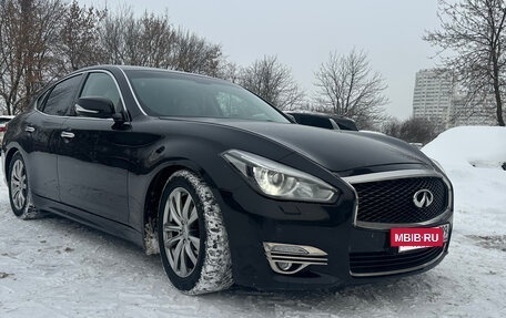 Infiniti Q70 I, 2016 год, 2 800 000 рублей, 3 фотография