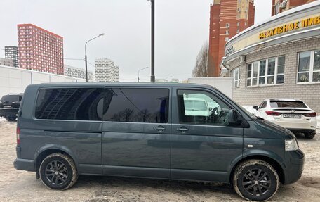 Volkswagen Caravelle T5, 2005 год, 1 350 000 рублей, 4 фотография