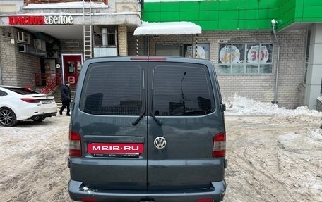 Volkswagen Caravelle T5, 2005 год, 1 350 000 рублей, 8 фотография
