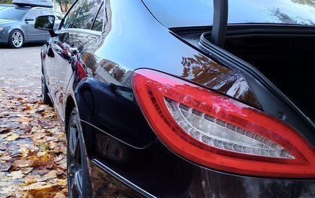 Mercedes-Benz CLS, 2012 год, 2 100 000 рублей, 10 фотография