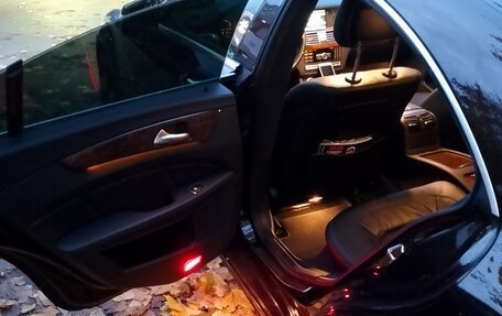 Mercedes-Benz CLS, 2012 год, 2 100 000 рублей, 21 фотография