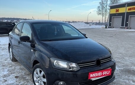 Volkswagen Polo VI (EU Market), 2013 год, 700 000 рублей, 2 фотография