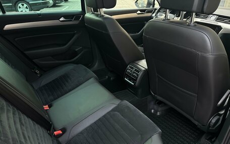 Volkswagen Passat B8 рестайлинг, 2018 год, 2 750 000 рублей, 18 фотография