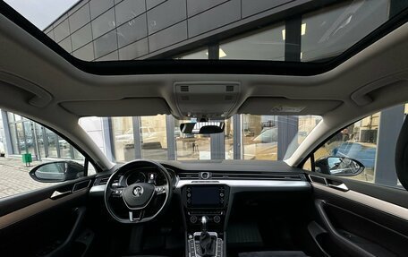 Volkswagen Passat B8 рестайлинг, 2018 год, 2 750 000 рублей, 16 фотография