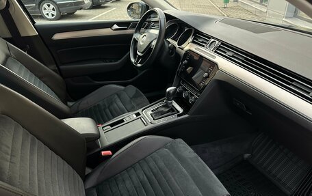 Volkswagen Passat B8 рестайлинг, 2018 год, 2 750 000 рублей, 20 фотография
