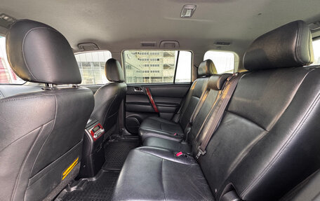 Toyota Highlander III, 2011 год, 2 150 000 рублей, 18 фотография