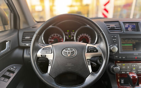 Toyota Highlander III, 2011 год, 2 150 000 рублей, 10 фотография