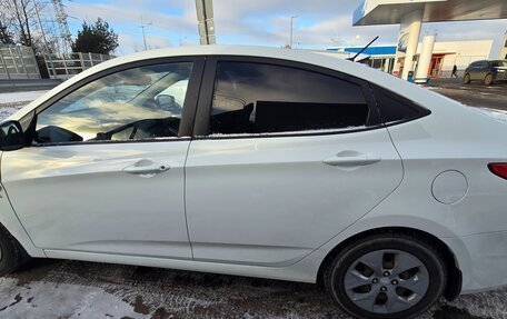 Hyundai Solaris II рестайлинг, 2015 год, 920 000 рублей, 1 фотография