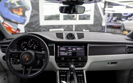 Porsche Macan I рестайлинг, 2024 год, 10 990 000 рублей, 15 фотография