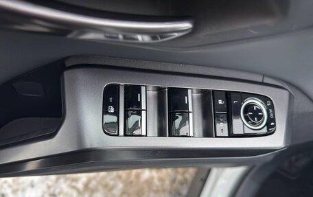 Toyota RAV4, 2025 год, 5 450 000 рублей, 10 фотография