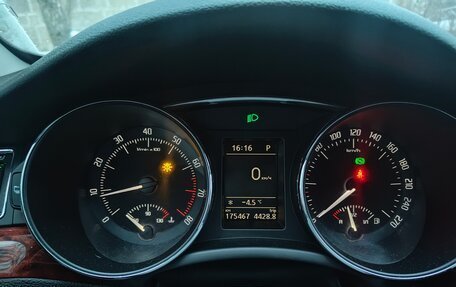 Skoda Superb III рестайлинг, 2011 год, 1 020 000 рублей, 13 фотография