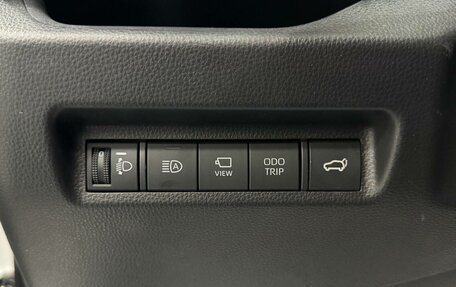 Toyota RAV4, 2025 год, 3 990 000 рублей, 11 фотография