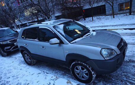Hyundai Tucson III, 2008 год, 739 000 рублей, 3 фотография