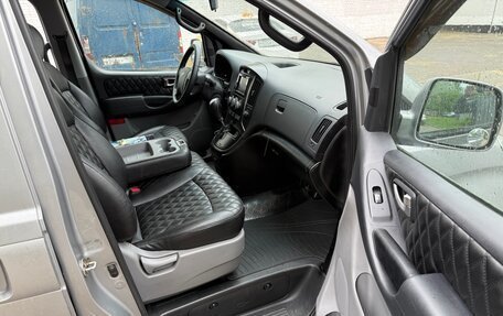 Hyundai Grand Starex Grand Starex I рестайлинг 2, 2013 год, 1 235 000 рублей, 16 фотография