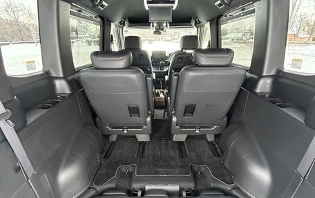 Honda Stepwgn, 2022 год, 3 050 000 рублей, 5 фотография