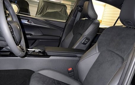 Toyota Camry, 2025 год, 5 800 000 рублей, 9 фотография