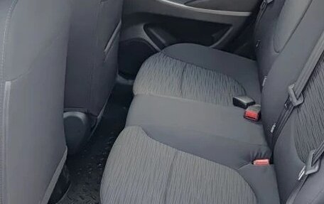 Hyundai Solaris II рестайлинг, 2016 год, 890 000 рублей, 10 фотография