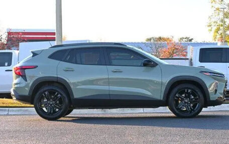 Chevrolet Trax, 2023 год, 1 990 000 рублей, 3 фотография