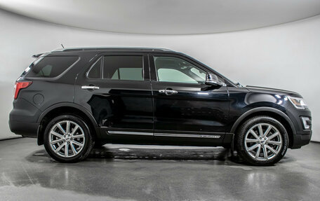 Ford Explorer VI, 2017 год, 2 990 000 рублей, 4 фотография