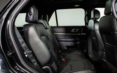 Ford Explorer VI, 2017 год, 2 990 000 рублей, 10 фотография