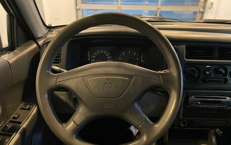 Mitsubishi Pajero Sport II рестайлинг, 2004 год, 599 000 рублей, 10 фотография