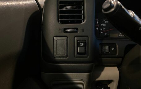 Mitsubishi Pajero Sport II рестайлинг, 2004 год, 599 000 рублей, 30 фотография