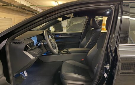 Toyota Camry, 2025 год, 5 800 000 рублей, 10 фотография