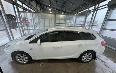 Opel Astra J, 2012 год, 800 000 рублей, 6 фотография