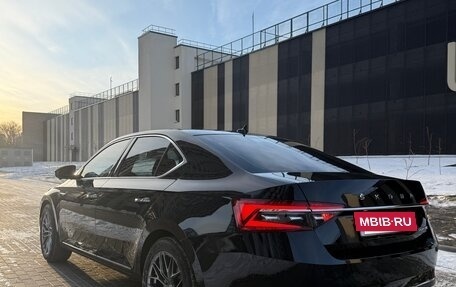 Skoda Superb III рестайлинг, 2025 год, 3 250 000 рублей, 9 фотография