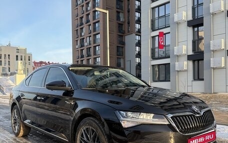 Skoda Superb III рестайлинг, 2025 год, 3 250 000 рублей, 2 фотография