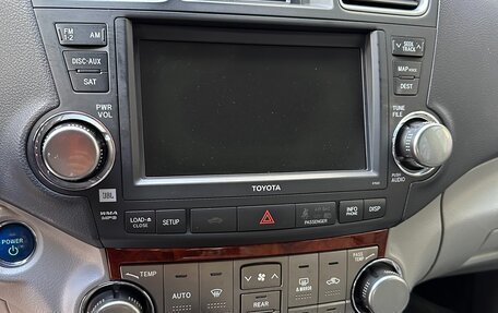 Toyota Highlander III, 2010 год, 2 000 000 рублей, 5 фотография