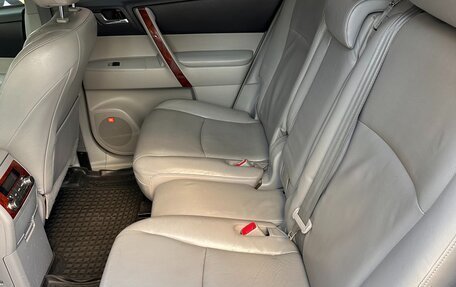 Toyota Highlander III, 2010 год, 2 000 000 рублей, 6 фотография