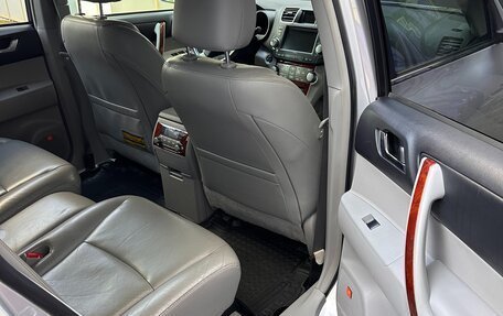 Toyota Highlander III, 2010 год, 2 000 000 рублей, 12 фотография