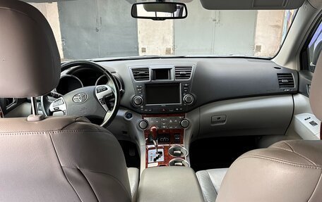 Toyota Highlander III, 2010 год, 2 000 000 рублей, 15 фотография