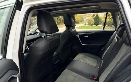 Toyota RAV4, 2025 год, 3 852 000 рублей, 11 фотография