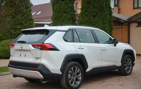 Toyota RAV4, 2025 год, 3 852 000 рублей, 4 фотография