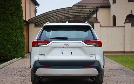 Toyota RAV4, 2025 год, 3 852 000 рублей, 3 фотография