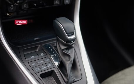 Toyota RAV4, 2025 год, 3 852 000 рублей, 14 фотография