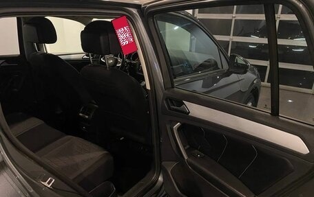 Volkswagen Tiguan II, 2021 год, 2 499 000 рублей, 26 фотография