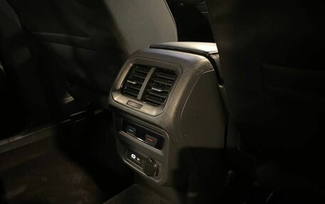 Volkswagen Tiguan II, 2021 год, 2 499 000 рублей, 36 фотография