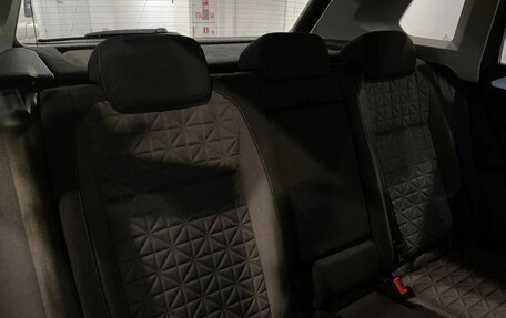 Volkswagen Tiguan II, 2021 год, 2 499 000 рублей, 37 фотография