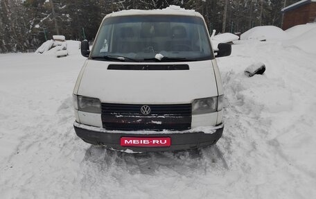 Volkswagen Transporter T4, 1992 год, 265 000 рублей, 1 фотография