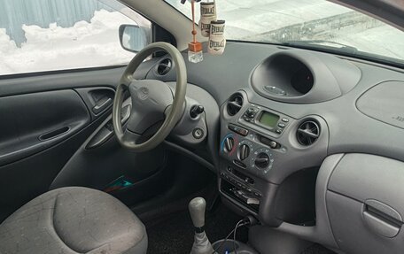 Toyota Yaris I рестайлинг, 1999 год, 155 000 рублей, 7 фотография