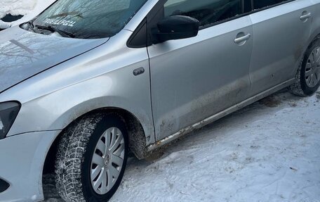 Volkswagen Polo VI (EU Market), 2011 год, 440 000 рублей, 2 фотография