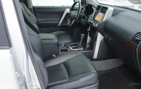 Toyota Land Cruiser Prado 150 рестайлинг 2, 2012 год, 3 050 000 рублей, 11 фотография